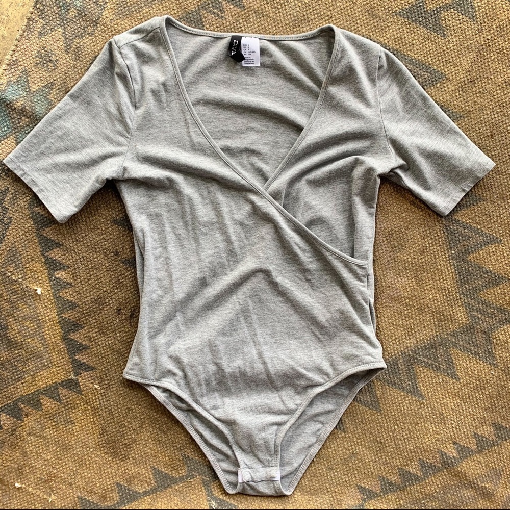 H&M Short Sleeve Bodysuit